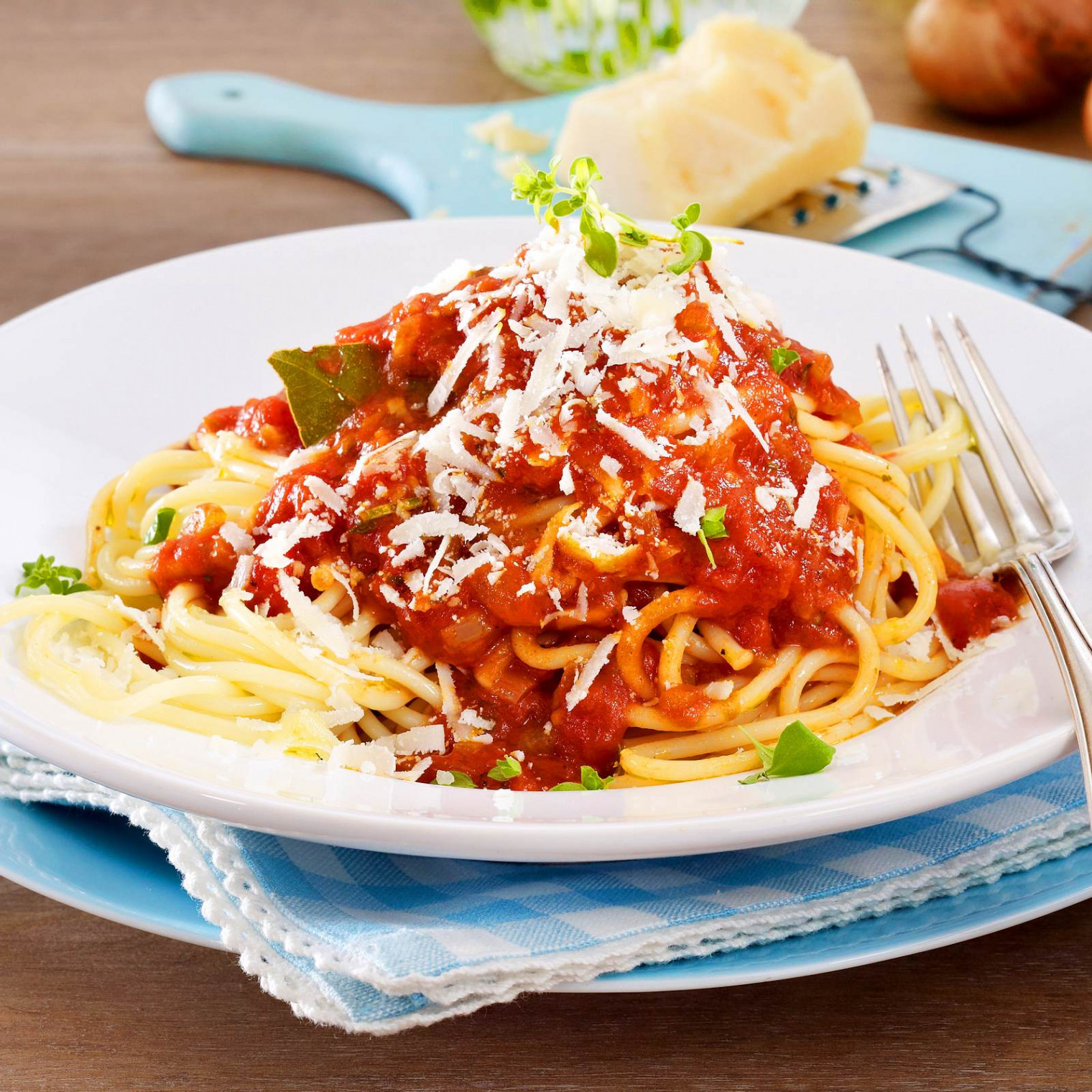 Spaghetti mit Tomatensoße